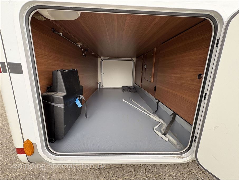 LMC Cruiser Premium T 681 G